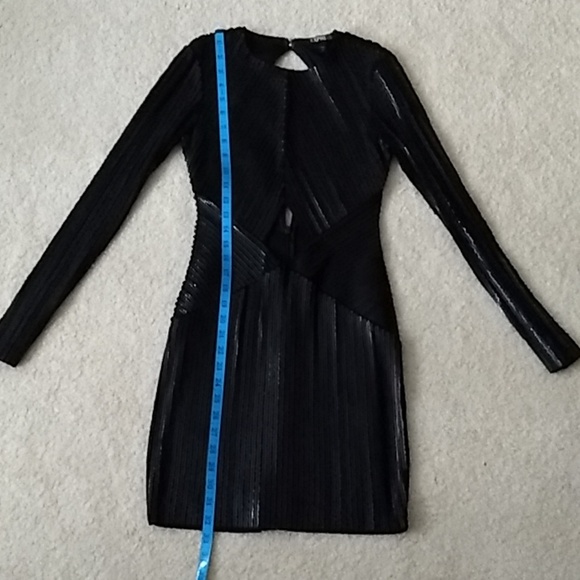 Dress - Picture 7 of 8